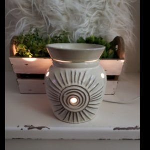 Scentsy "Socorro" Warmer  AZTEC design EUC